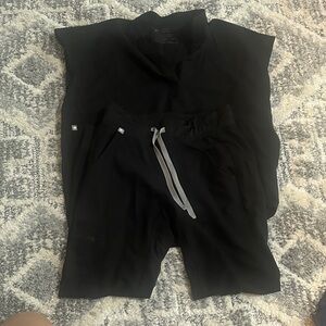 Figs Black tops and jogger pants XXS petite
